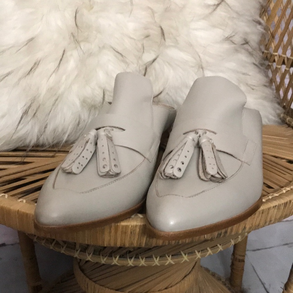 Matisse Beige Grey Skill Tassel Slid on Loafer - Picture 4 of 8